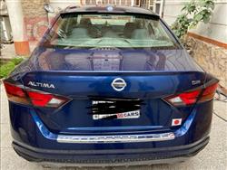 نيسان ألتيما